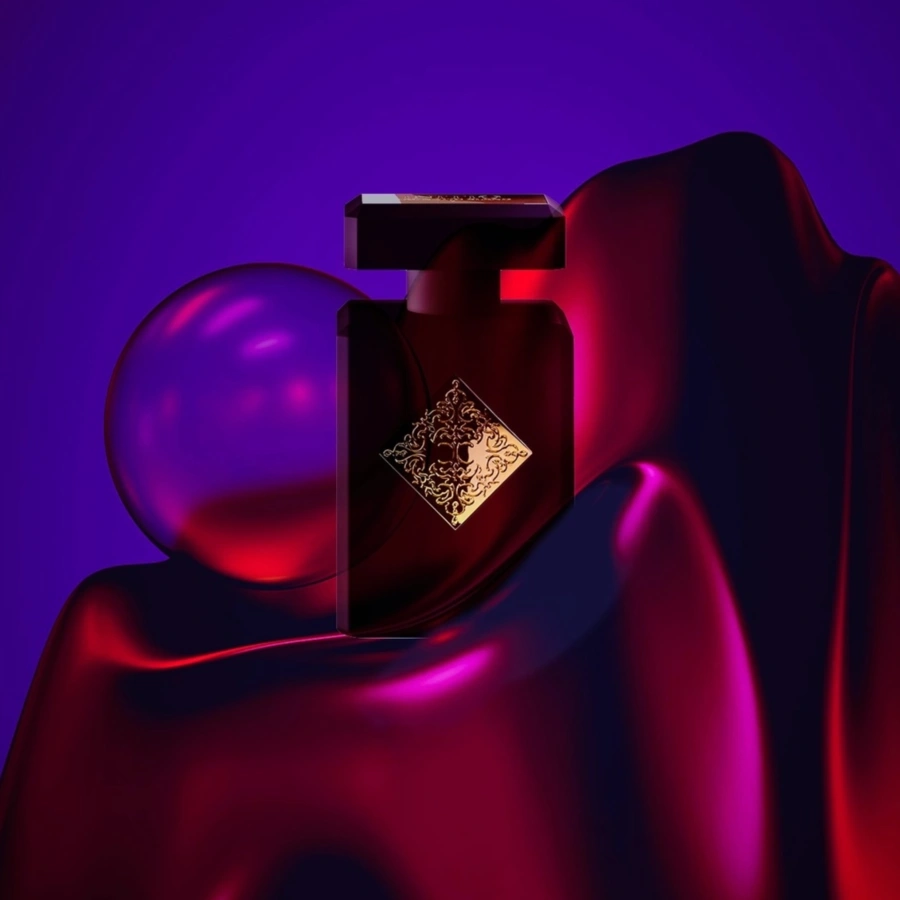Initio Psychedelic Love, décor rouge et violet
